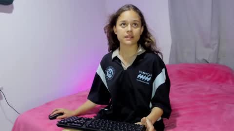 Snapshot of littlecheerry69 chatting on October 1, 2025, 1:39 pm littlecheerry69 online show from October 1, 2025, 1:39 pm