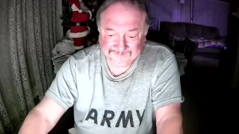 Snapshot of littled83057 chatting on December 21, 2024, 1:47 am Littled83057 online show from December 21, 2024, 1:47 am