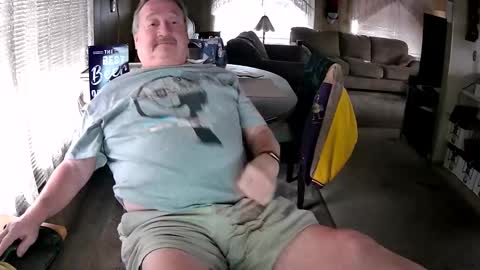 Snapshot of littled83057 chatting on November 1, 2025, 4:53 pm Littled83057 online show from November 1, 2025, 4:53 pm