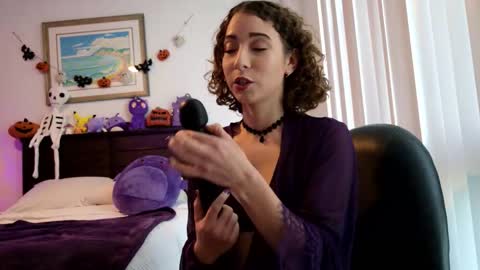 Snapshot of littledeathtrap chatting on November 5, 2025, 9:04 pm littledeathtrap online show from November 5, 2025, 9:04 pm