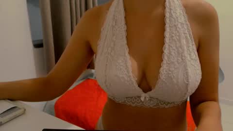 Snapshot of littledream20 chatting on October 30, 2025, 9:00 am LittleDream20 online show from October 30, 2025, 9:00 am