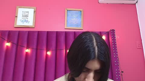 Snapshot of littlee_emilyy_ chatting on January 23, 2025, 9:08 am Emily online show from January 23, 2025, 9:08 am