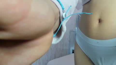 Snapshot of littlee_sweety chatting on February 26, 2026, 12:48 pm April online show from February 26, 2026, 12:48 pm