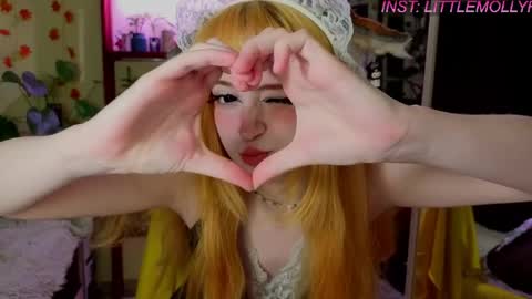 Molly online show from April 12, 2026, 4:39 am