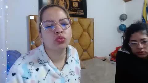 Snapshot of littlejules25 chatting on February 19, 2026, 10:22 am littlejules25 online show from February 19, 2026, 10:22 am