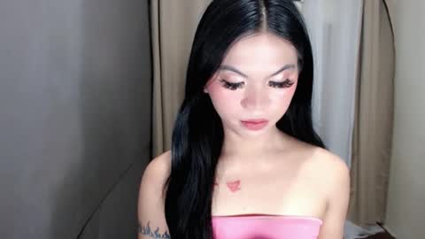 littlelace_ online show from May 24, 2026, 10:37 pm