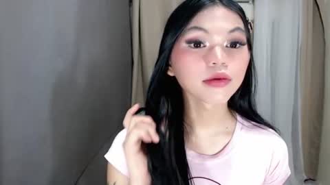 littlelace_ online show from June 12, 2026, 12:09 am