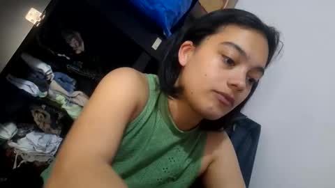 Snapshot of littlemelii chatting on October 12, 2025, 11:59 pm Melia online show from October 12, 2025, 11:59 pm