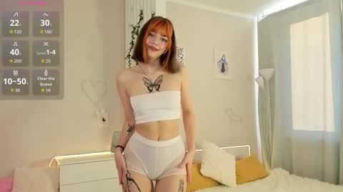 Snapshot of littlenight0wl chatting on September 24, 2025, 4:16 am Bella online show from September 24, 2025, 4:16 am