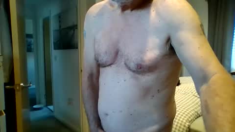 Littlepenis online show from May 16, 2026, 11:09 am