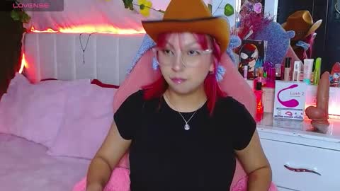 Snapshot of littlerouse_ chatting on October 10, 2025, 3:38 am Ruby Rouse online show from October 10, 2025, 3:38 am