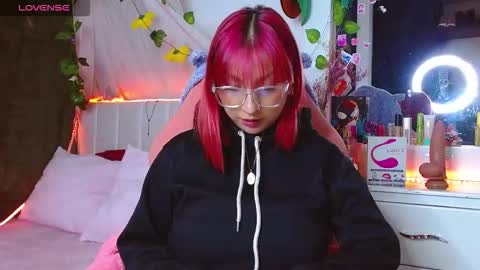 Snapshot of littlerouse_ chatting on October 16, 2025, 6:47 am Ruby Rouse online show from October 16, 2025, 6:47 am