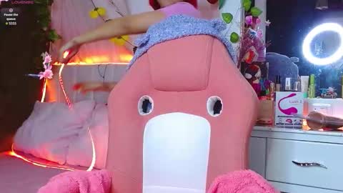 Snapshot of littlerouse_ chatting on November 6, 2025, 2:12 am Ruby Rouse online show from November 6, 2025, 2:12 am