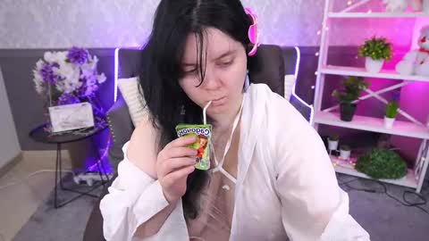 Snapshot of littleshyy chatting on November 9, 2025, 1:53 pm Masha online show from November 9, 2025, 1:53 pm