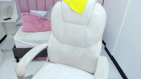 Snapshot of littlesofii chatting on November 18, 2025, 9:41 pm sofii online show from November 18, 2025, 9:41 pm