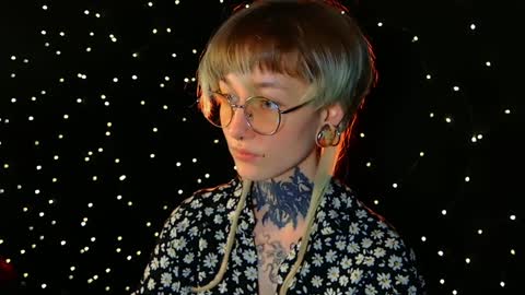 Snapshot of littlespacemouse chatting on December 21, 2024, 2:15 pm Niki free tg channel with some photos gifs and info about streams online show from December 21, 2024, 2:15 pm