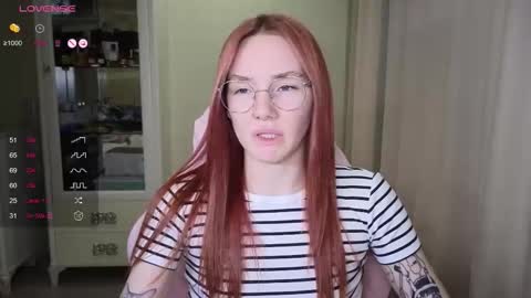 Snapshot of littlevildevil chatting on October 12, 2025, 10:58 am Eliana online show from October 12, 2025, 10:58 am