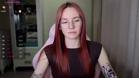 Snapshot of littlevildevil chatting on October 21, 2025, 10:49 am Eliana online show from October 21, 2025, 10:49 am