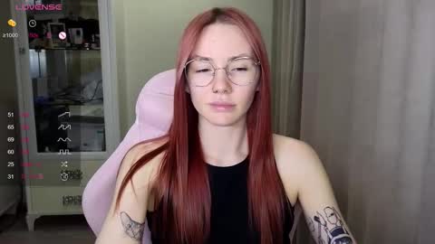 Snapshot of littlevildevil chatting on October 22, 2025, 10:59 am Eliana online show from October 22, 2025, 10:59 am