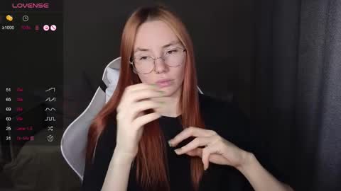 Snapshot of littlevildevil chatting on November 18, 2025, 10:31 am Eliana online show from November 18, 2025, 10:31 am