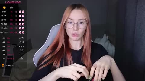 Snapshot of littlevildevil chatting on November 30, 2025, 10:41 am Eliana online show from November 30, 2025, 10:41 am