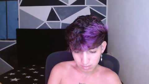 Snapshot of littlextrem chatting on January 2, 2025, 6:40 am Eros online show from January 2, 2025, 6:40 am