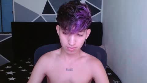 Snapshot of littlextrem chatting on January 4, 2025, 8:39 am Eros online show from January 4, 2025, 8:39 am