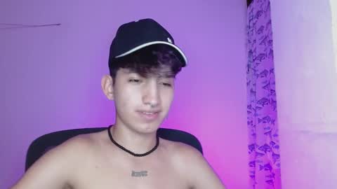 Snapshot of littlextrem chatting on February 26, 2025, 10:04 am Eros online show from February 26, 2025, 10:04 am