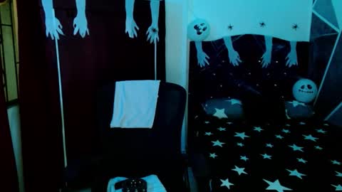 Snapshot of littlextrem chatting on October 24, 2025, 3:03 am Eros online show from October 24, 2025, 3:03 am