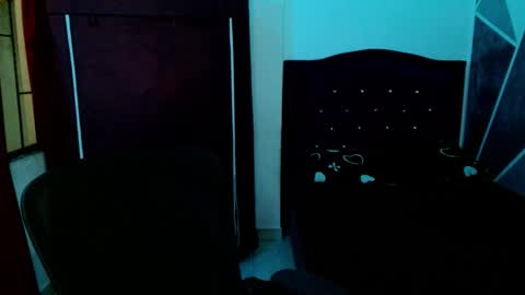 Eros online show from December 5, 2025, 3:04 am