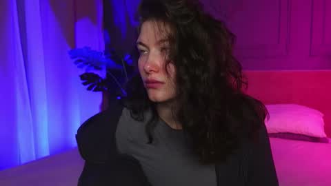 Liv 3 online show from December 5, 2025, 2:14 pm