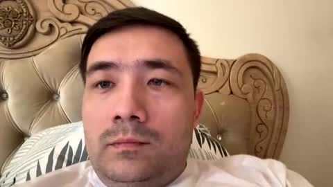 Snapshot of live_8 chatting on April 25, 2026, 9:34 am live_8 online show from April 25, 2026, 9:34 am