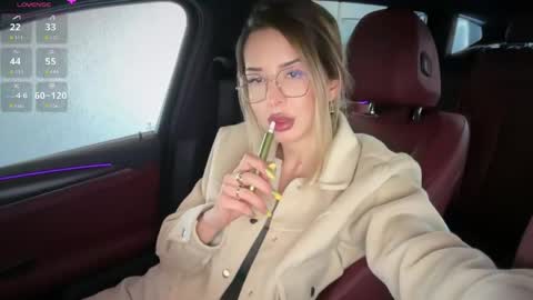 OnlyFans livia77   twitter liv20 4u online show from April 15, 2026, 8:32 am