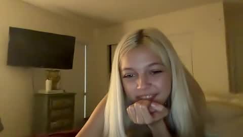 Snapshot of livvybunny chatting on July 21, 2026, 4:48 am Livvy online show from July 21, 2026, 4:48 am