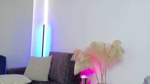 liz online show from December 20, 2025, 4:47 pm