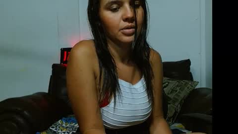 Snapshot of liz_fe chatting on February 13, 2025, 8:45 pm liz_fe online show from February 13, 2025, 8:45 pm