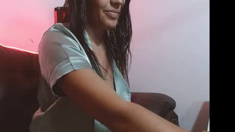 Snapshot of liz_fe chatting on February 18, 2025, 2:16 am liz_fe online show from February 18, 2025, 2:16 am