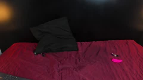 Liz  online show from January 2, 2025, 9:50 pm