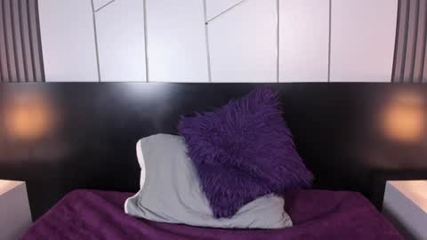 Liz  online show from January 22, 2025, 12:49 pm