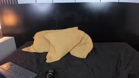 Liz  online show from February 26, 2025, 4:14 pm