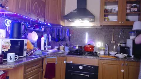 LizaCakes online show from January 21, 2025, 2:15 pm