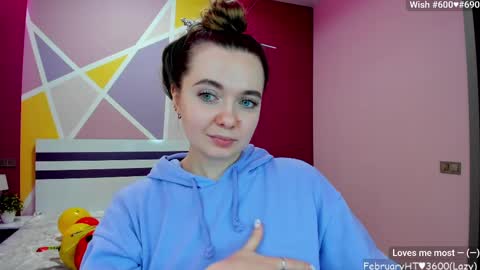 Girl next door online show from February 10, 2025, 12:29 pm