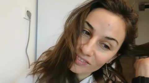 Snapshot of lizalish chatting on February 5, 2025, 6:56 am Liza online show from February 5, 2025, 6:56 am