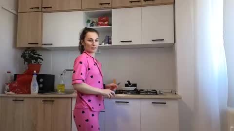 Snapshot of lizalish chatting on February 7, 2025, 10:40 am Liza online show from February 7, 2025, 10:40 am