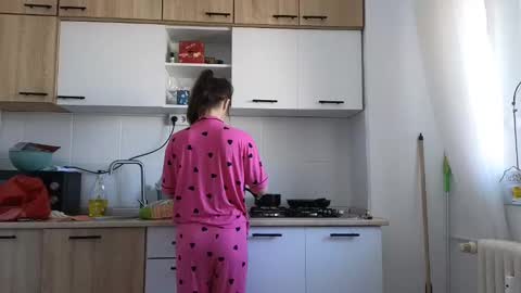 Snapshot of lizalish chatting on February 24, 2025, 9:21 am Liza online show from February 24, 2025, 9:21 am