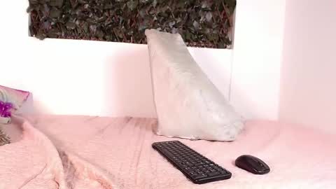 Liz Becker online show from December 3, 2024, 6:06 pm