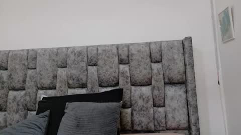  LIZBETH ROSS  online show from October 4, 2025, 11:30 am