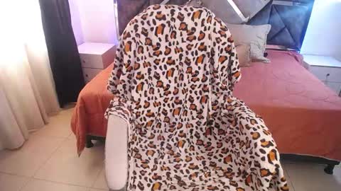 Snapshot of lizha_milf chatting on March 11, 2025, 7:58 pm Lizha online show from March 11, 2025, 7:58 pm