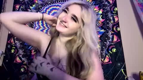 Snapshot of lizz44887 chatting on February 24, 2025, 8:58 pm Lizz online show from February 24, 2025, 8:58 pm