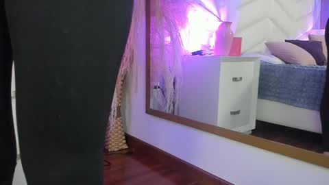 LIZZI online show from April 17, 2026, 8:45 pm